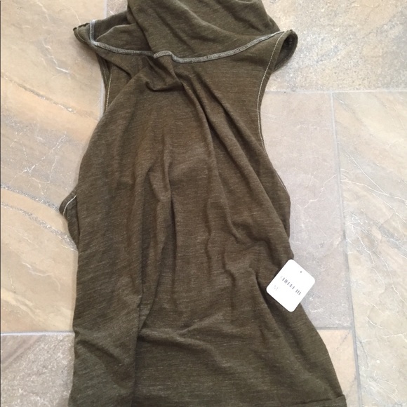 NEW NWT Free People Green Tank Medium - Picture 6 of 6
